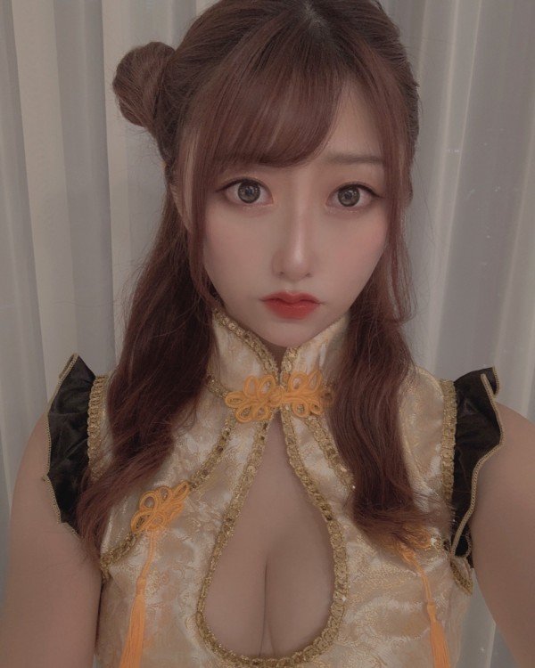 白泡泡幼咪性感姐姐！美巨乳可爱的日本人！
